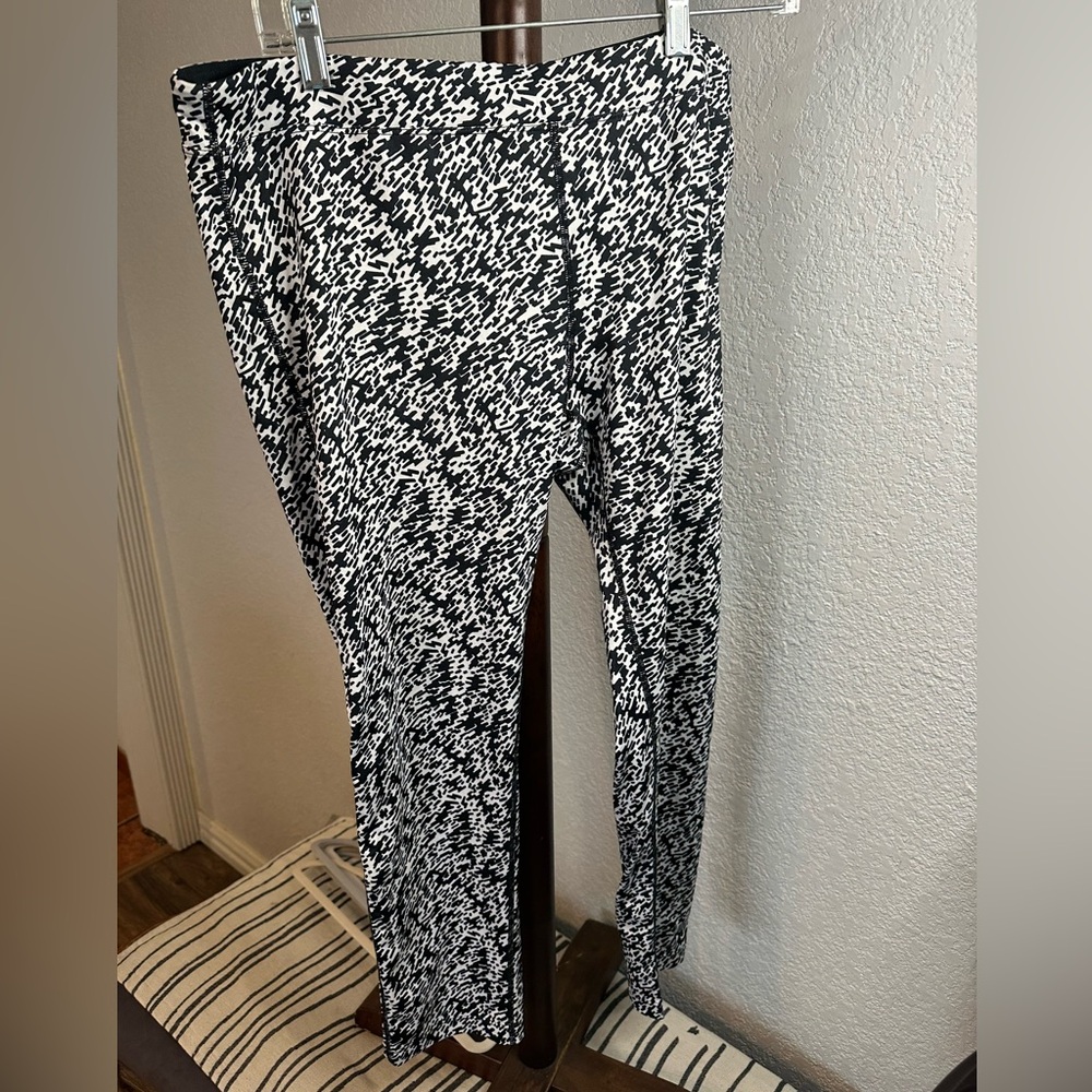 Nike dry fit three-quarter length leggings XL